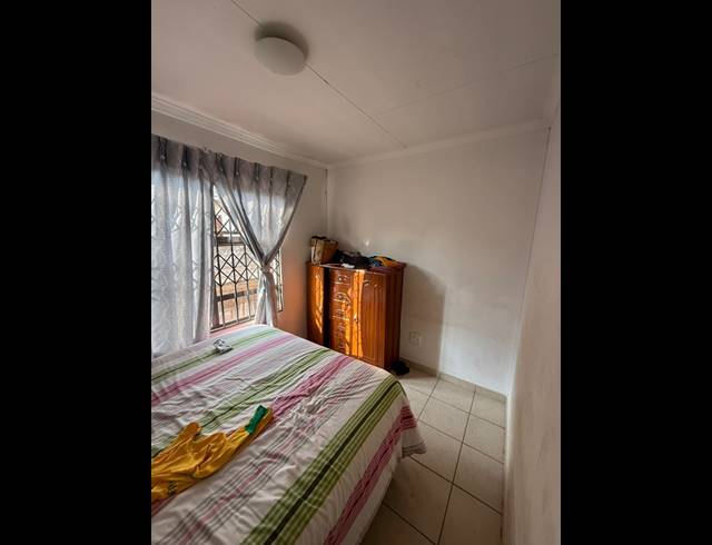 3 BEDROOM HOUSE FOR SALE IN STRETFORD
